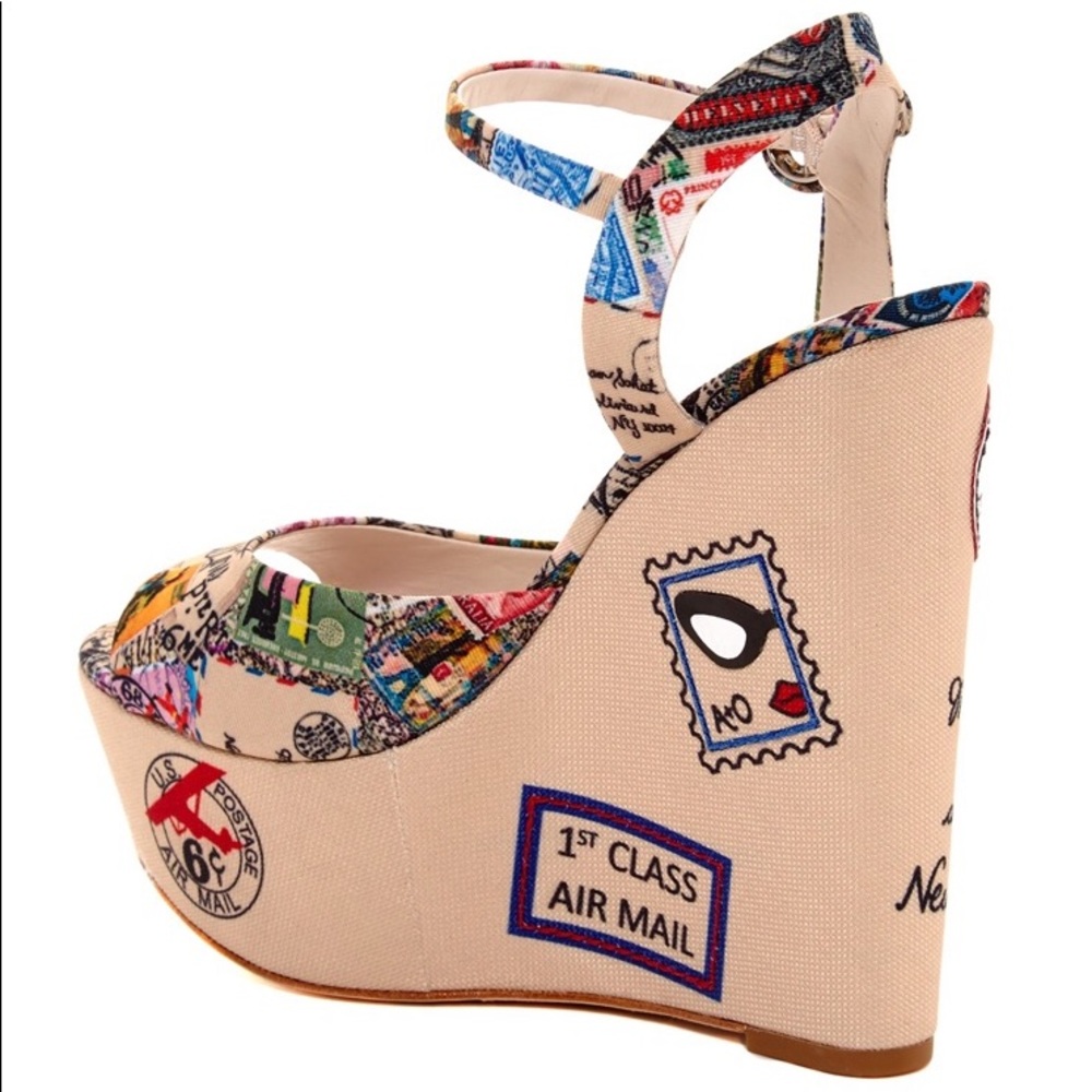 Alice + Olivia Wedge Sandals Size 38.5
